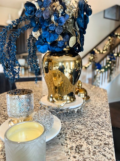 Metallic Florals Are The Glam Your Holiday Decor Is Missing According To Designer Tachic Hickman-Piazza